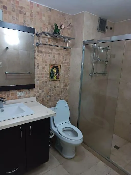 Apartmán Excelente Localidad En El Rosal Caracas