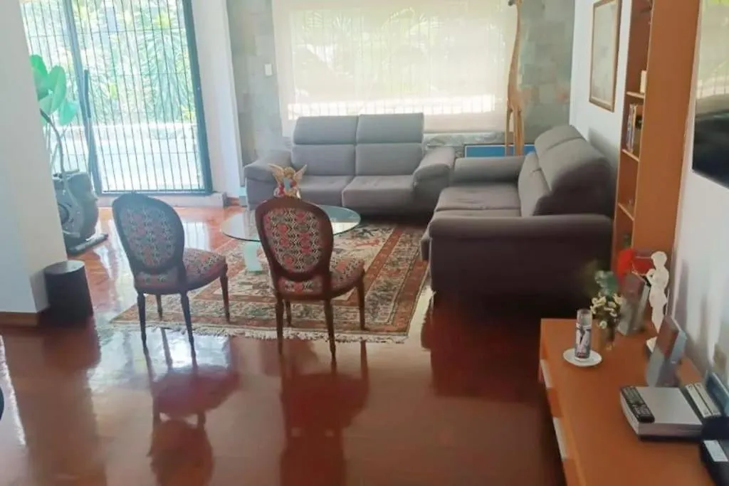 Apartmán Excelente Localidad En El Rosal Caracas Venezuela