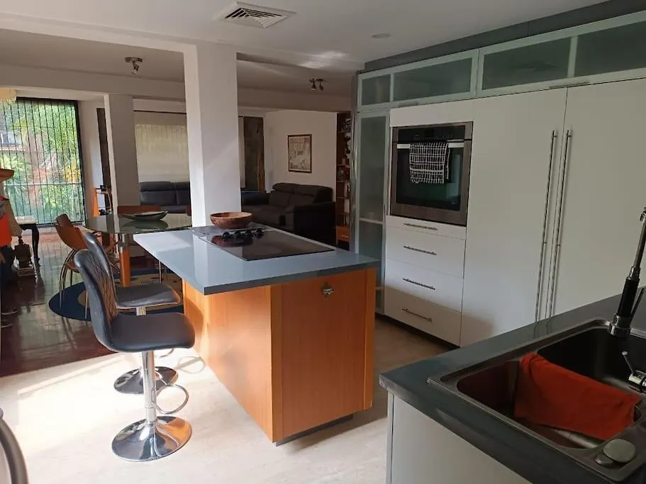Apartmán Excelente Localidad En El Rosal Caracas