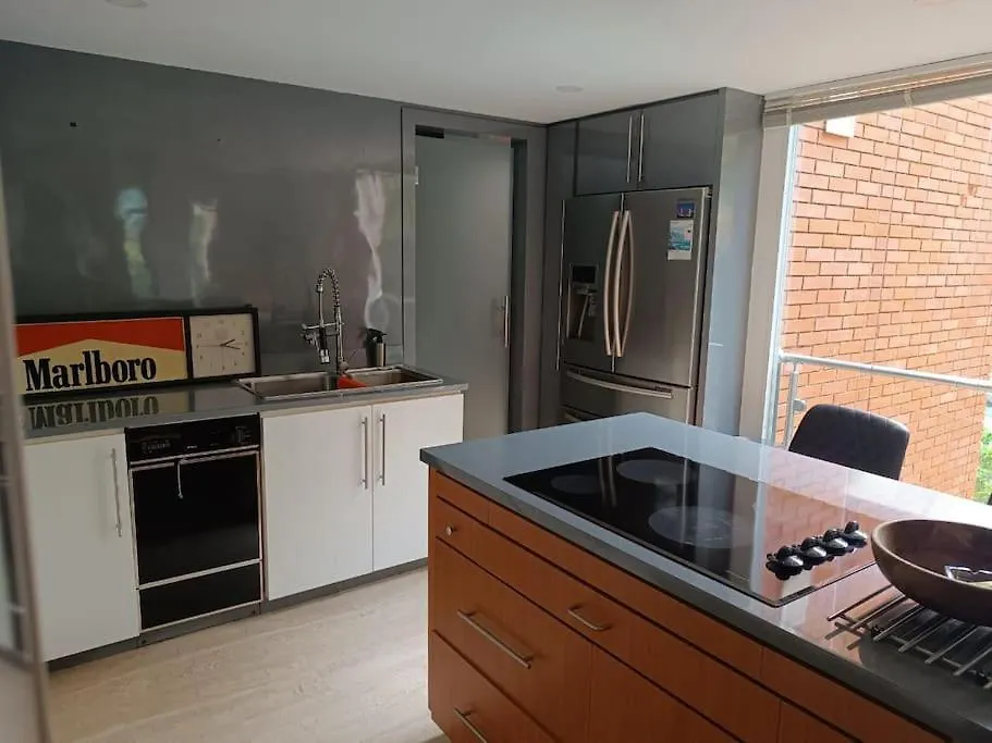 Apartamento Excelente Localidad En El Rosal Caracas 0*,